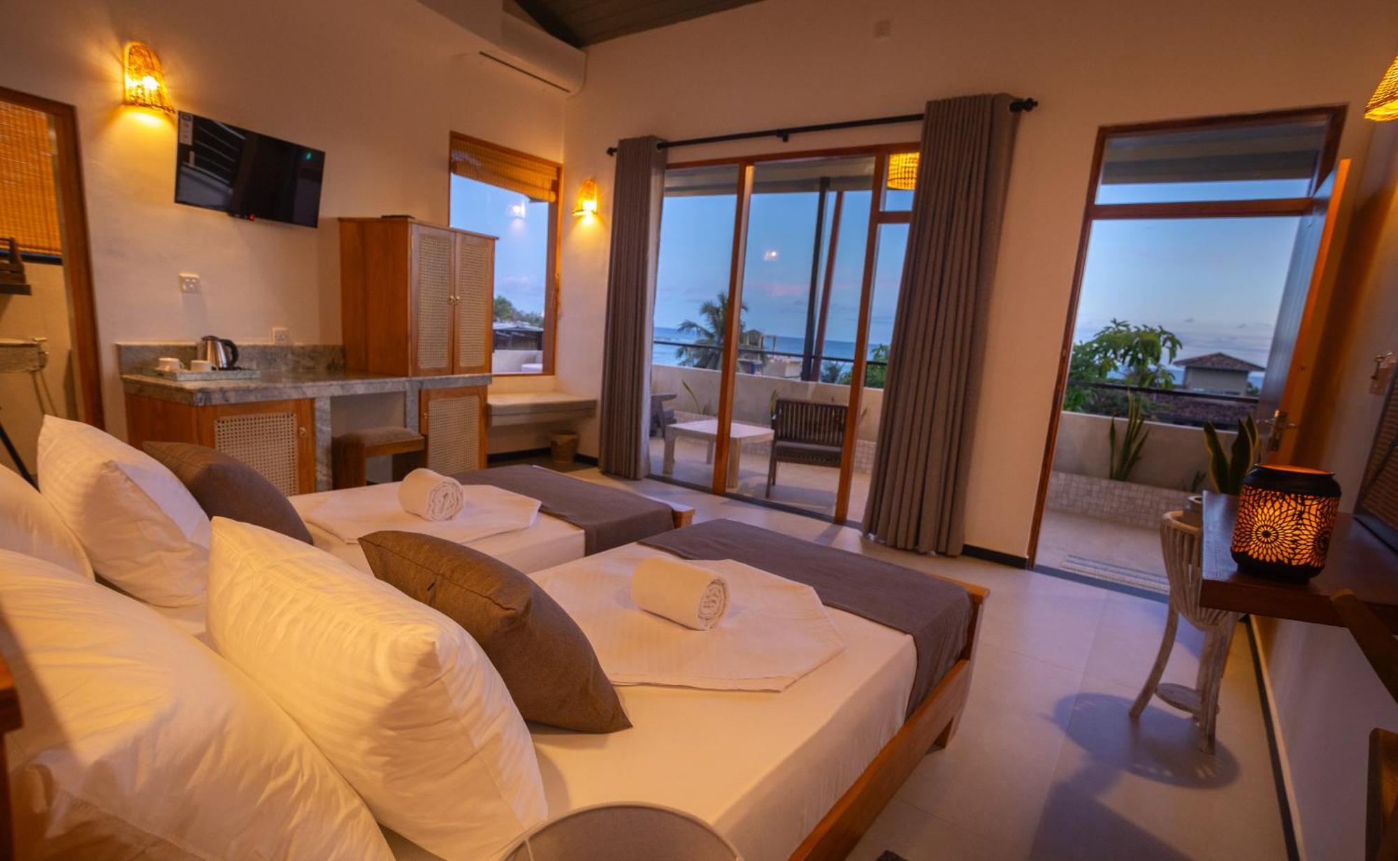 Hotel Bay Watch Unawatuna Buitenkant foto