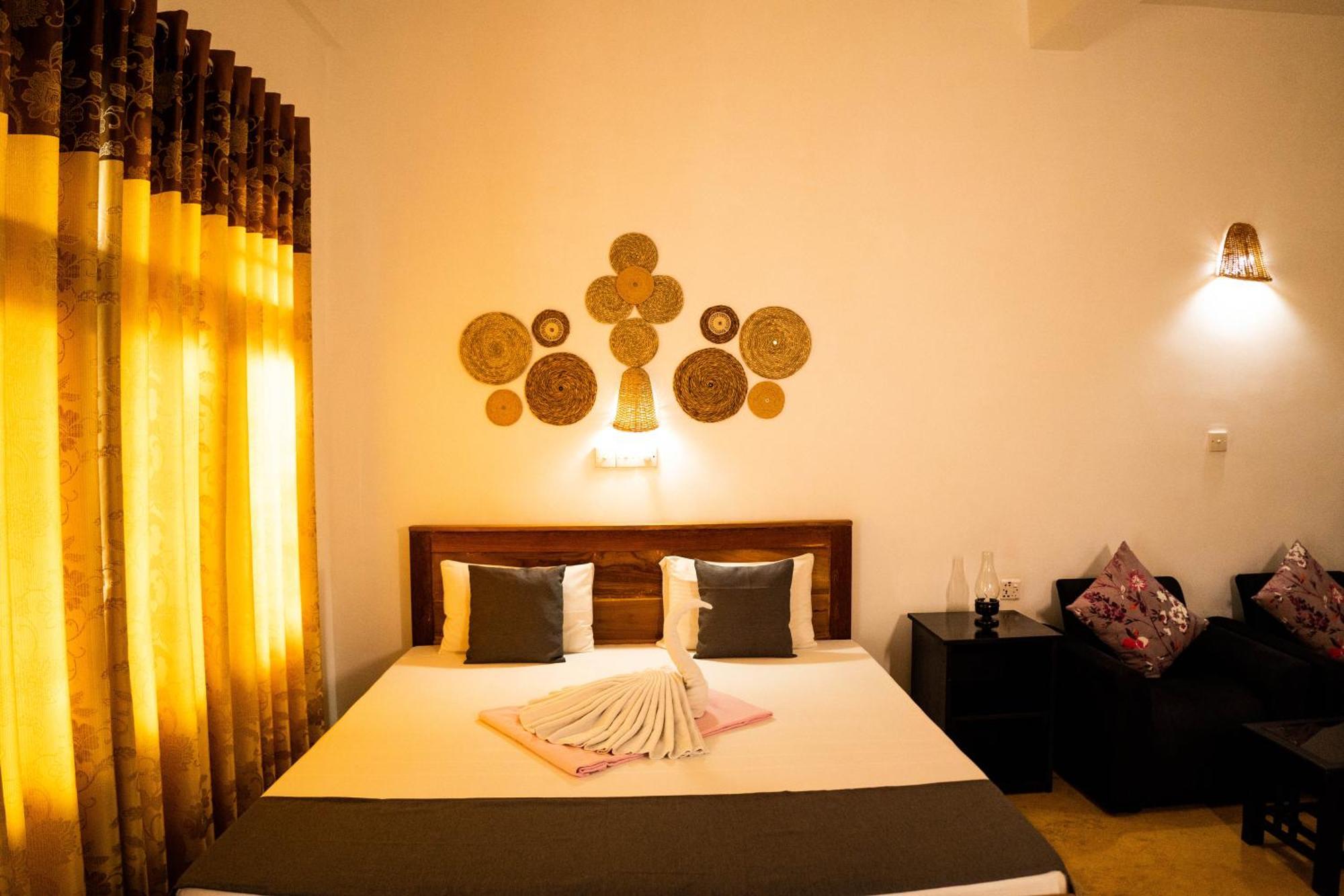 Hotel Bay Watch Unawatuna Buitenkant foto